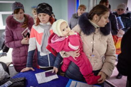 Comment les pannes de courant en Ukraine affectent les mères et les enfants