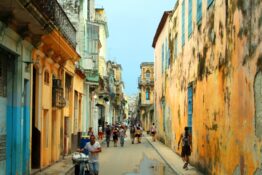 3 façons dont le blocus américain sur les carburants remet en question l’ODD 1 à Cuba