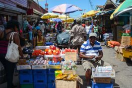 Accès au traitement et sensibilisation au VIH/SIDA en Guyane